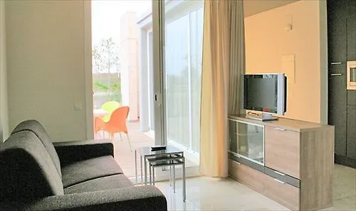 Aparthotel L' Escala Resort